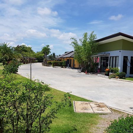 Nicasio Hotel 춤폰 외부 사진